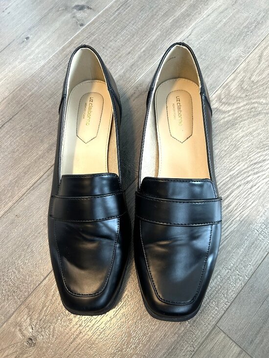 Liz Claiborne Shoes - NWOT Liz Claiborne Jansey black loafer, size 9M